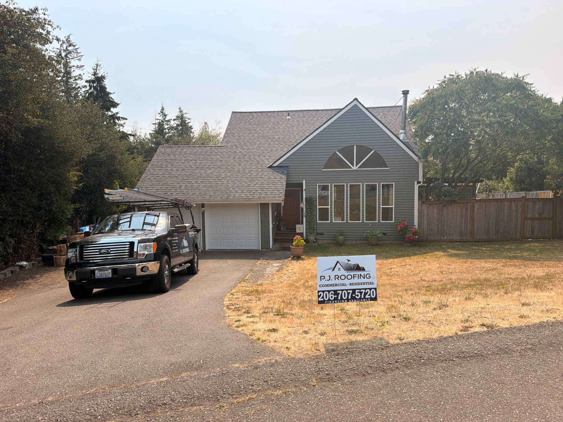 New architectural shingle roof after replacement by P.J Roofing